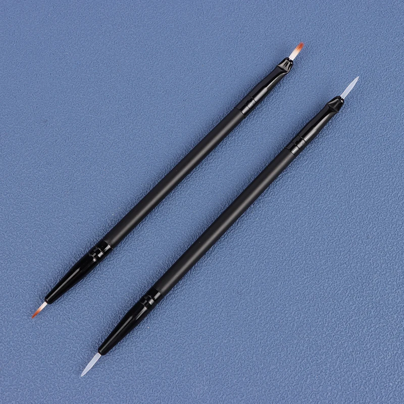 Pinceau Eyeliner à tête courbée pour les yeux, pinceau de maquillage, sous les yeux, creux à déchirer pour les femmes, pinceau correcteur à doublure fine, poils en silicone