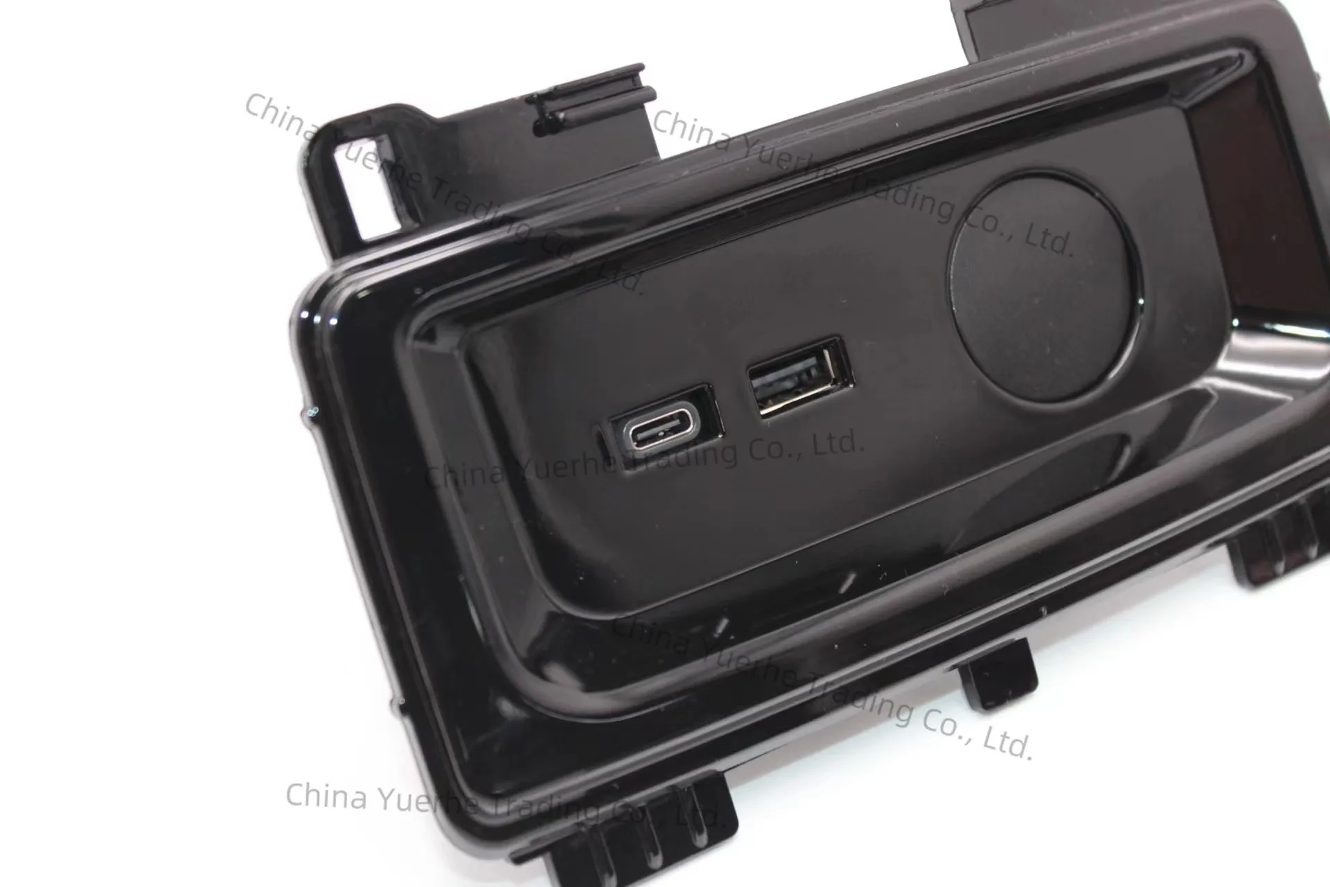 

For Audi Q5 2017---- rear USB charging type-c charging