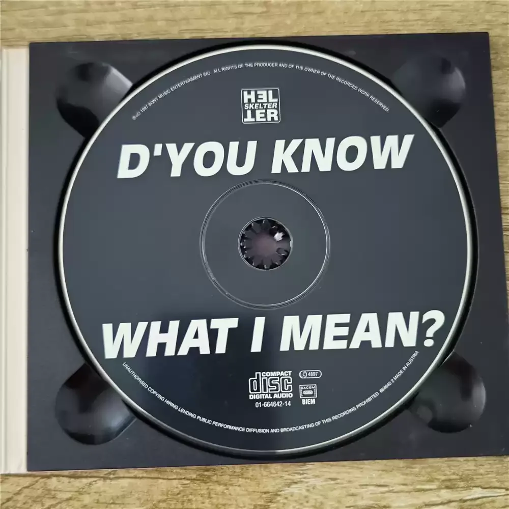 قرص مضغوط الواحة D'You Know ما أرتدي هذا القرص المضغوط هو الواحة 1997 مفرد