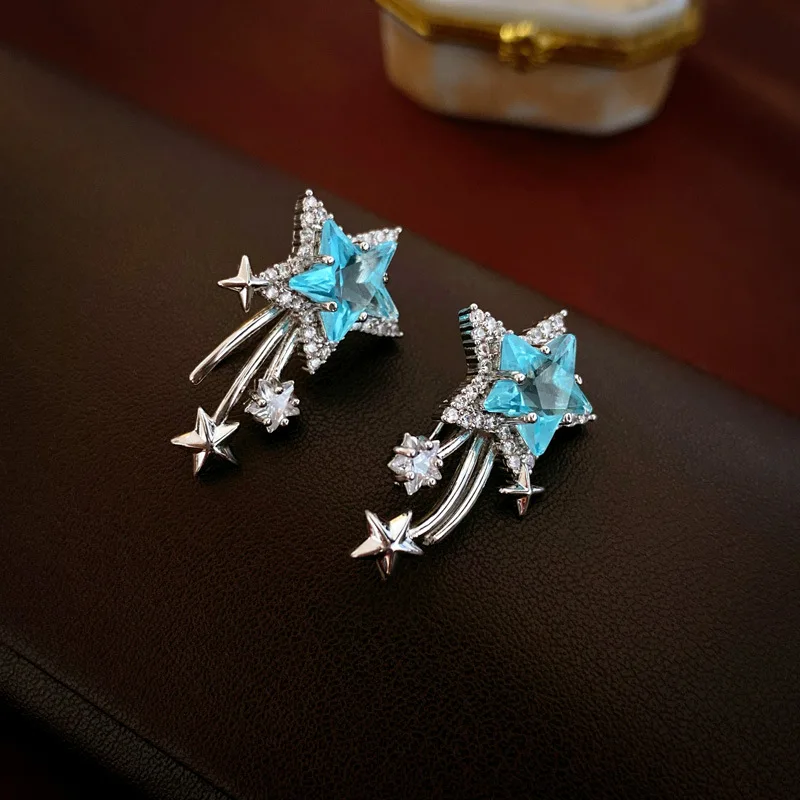 High-end light luxury zircon five-pointed star ear hook earrings,fashionable and exquisite niche temperament, earrings for women