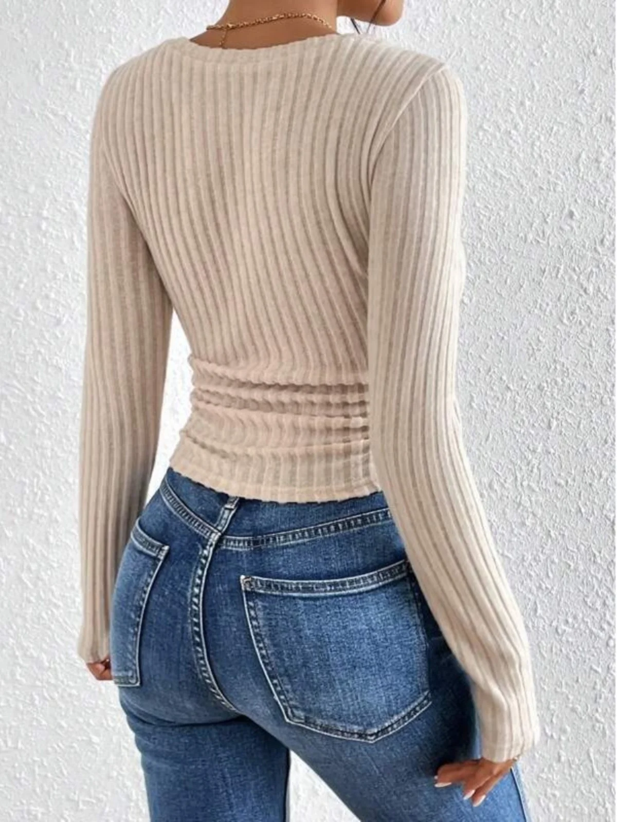 เสื้อผ้าผู้หญิงทรงเข้ารูป แขนยาว คอวี ลายพิมพ์แฟชั่น ผ้าโพลีเอสเตอร์ สำหรับฤดูใบไม้ผลิและฤดูใบไม้ร่วง สไตล์ลำลอง เส้นใยโพลีเอสเตอร์ 100%