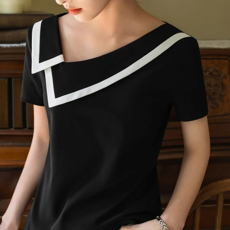 

French Haute Couture Niche Design Black White Panelled Diagonal Neck Short Sleeved T-shirt Women's Patchwork Fashion Slim Top