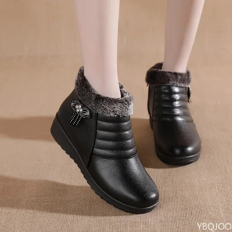 2026 Große Größe Neuer Winterstil mit Plüsch-Baumwollschuhen für Mittelalte und Ältere Menschen Rutschfeste Bequeme Weichsohlige Stiefel – Detail 2
