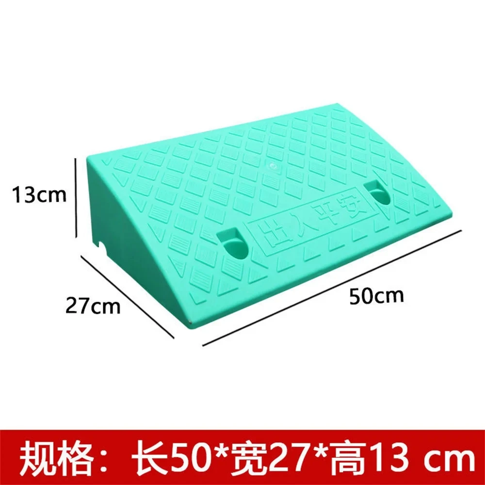 50 * 40 * 17cm Plastic PVC Road Slope Ramp Pad Portable Car Step Uphill Triangle Mat Curb Rubber