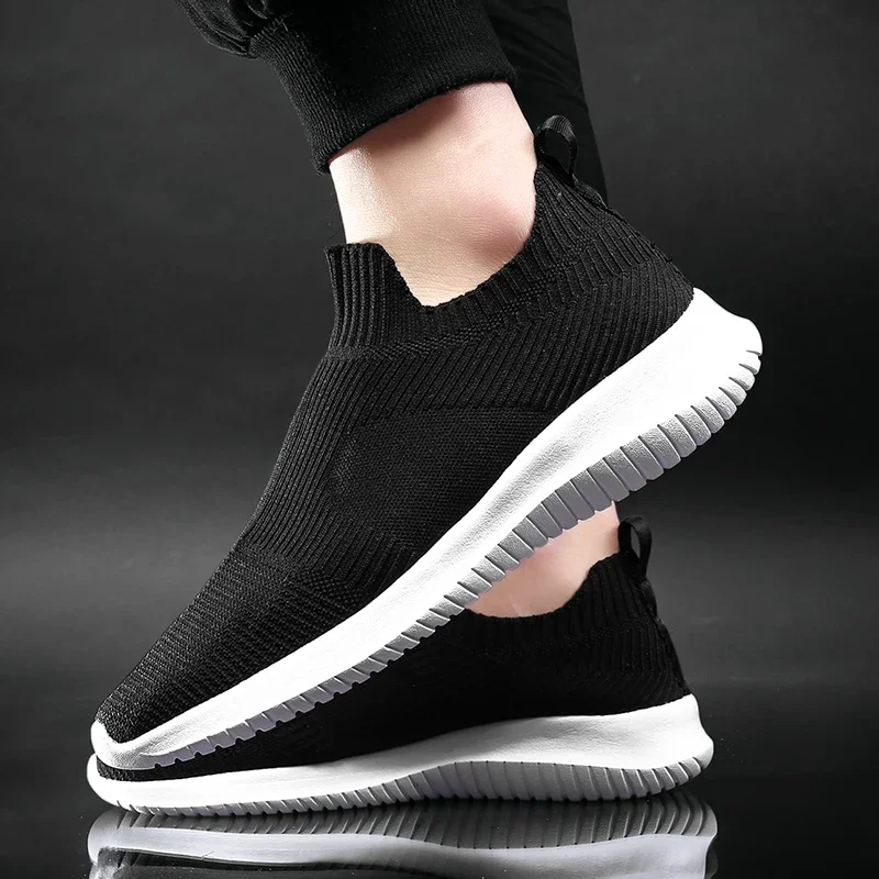 Men Running Shoes White Knitting Fashion Casual Shoes Men Super Light Breathable Stretch Socks Sneakers Slip On Tenis Masculino