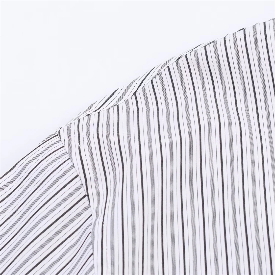 Women's Relaxed Fit Tie-Detail Shirt Youthful Ageless Everyday Street Style Casual Fashion