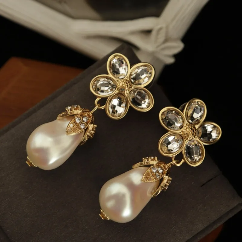 

Retro Baroque Classical Statement Water Drop Pearl Earrings, Handbag Style Elegant and Stylish Exquisite Earrings