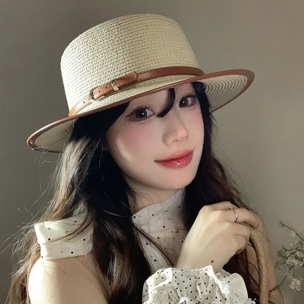 بسيطة الكورية نمط القش المنسوجة قبعة واسعة حافة مقعرة أعلى شقة قبعة رعاة البقر حافة مسطحة واقية من الشمس المرأة قبعة الشمس الربيع الصيف