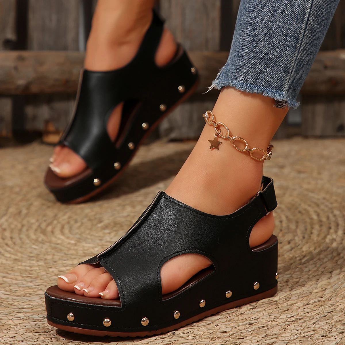 Beige Heeled Sandals Clogs Wedge Comfort Shoes for Women Large Size Cross Summer Buckle Black Platform Girls Studded Low Sandles