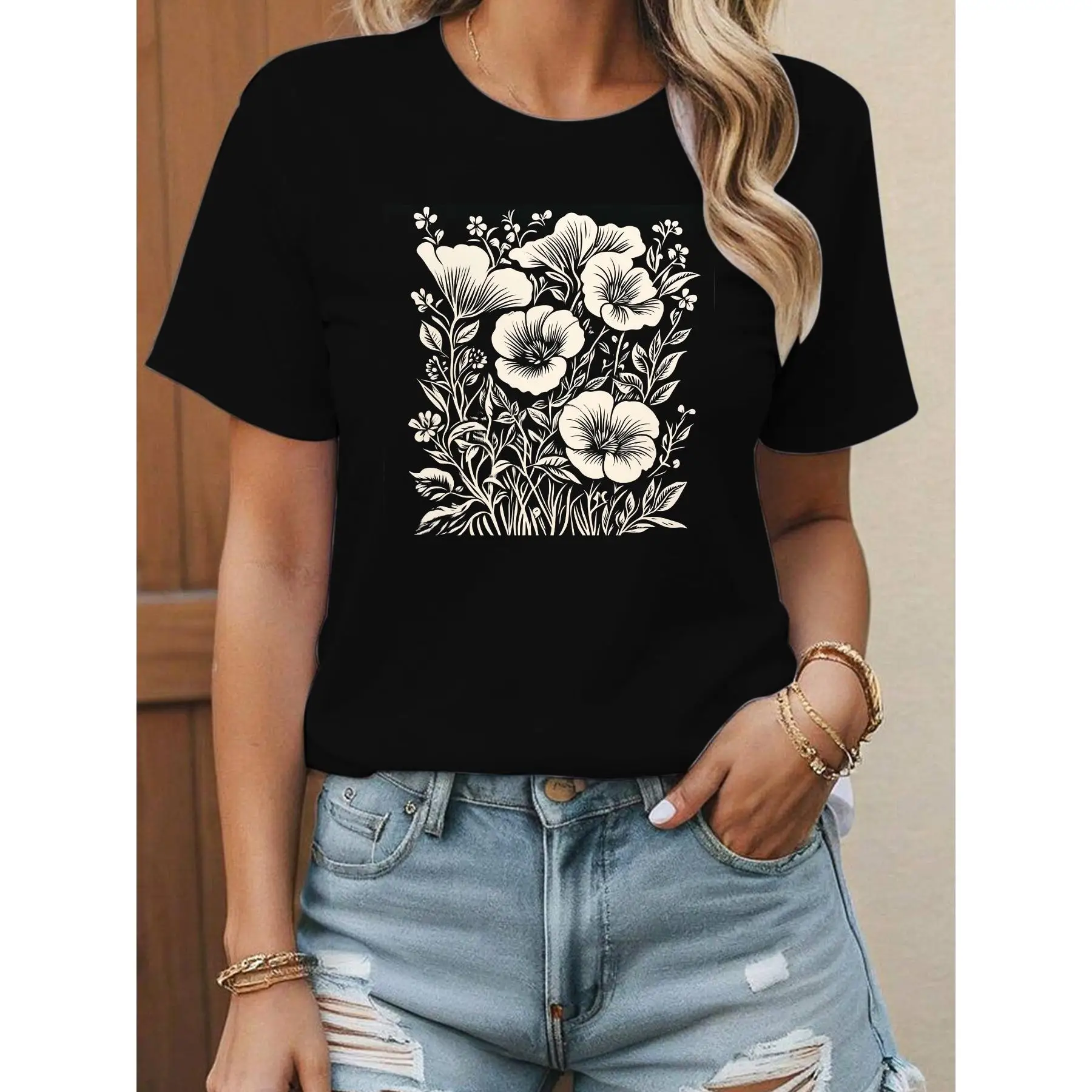 

Vintage - charm Floral Tee: Evoke a Sense of Timeless Beauty with a Classic and Understated Floral Design