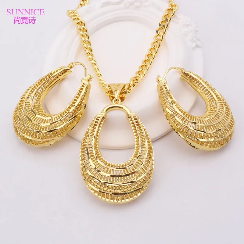 Fashion Dubai Jewelry Sets 18K Gold Plated Copper Earrings Pendent Necklace For Women Romantic Sets Daily Wear Party Gift