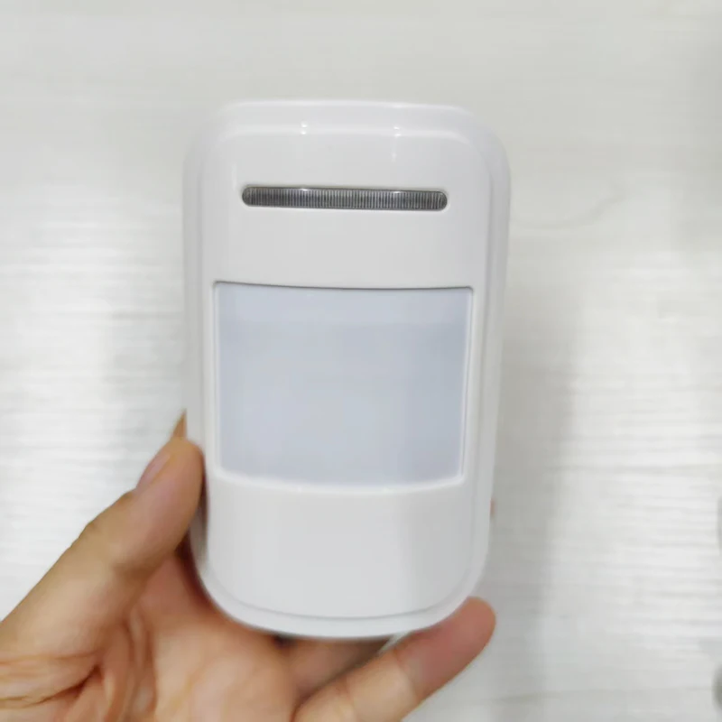 

3 шт. KERUI P819 Беспроводной внутренний датчик движения PIR 433 МГц с зарядкой через Micro-USB или питанием от батареек 110 ° Зона обнаружения 8 метров