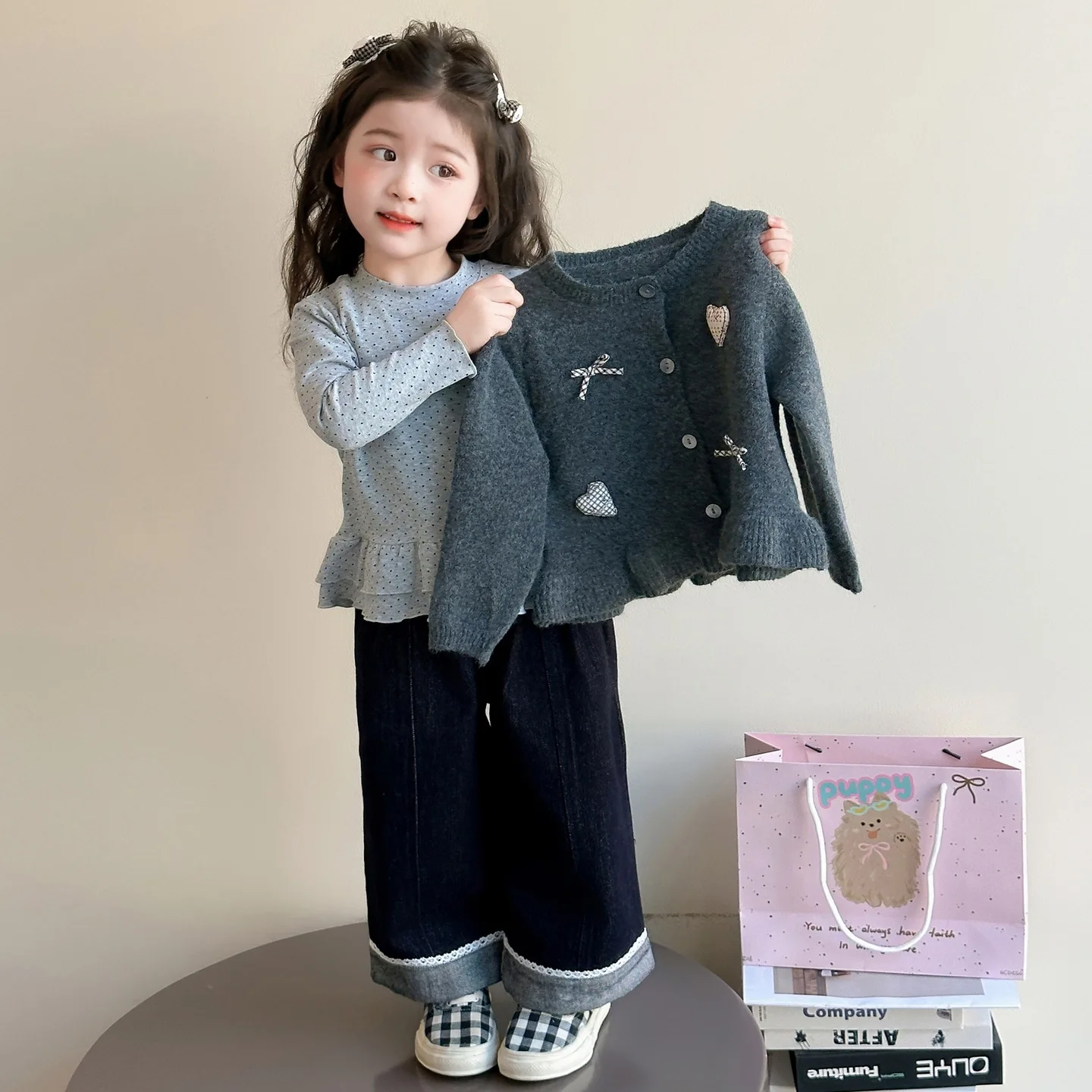 

Korean Style Dressing Set for Children, Spring and Autumn Girls' Baby Sweaters, Cardigans Fashionable Three Piece Set
