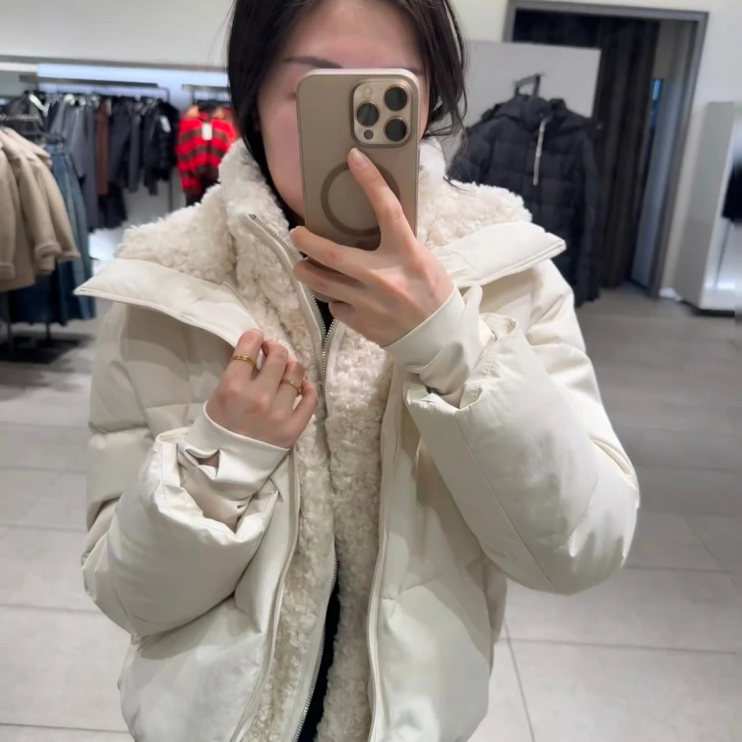 Winter Thickened Fleece Women's Jacket Hooded Windproof Water-resistant Cotton Coat Long Sleeve Zipper Closure  Color