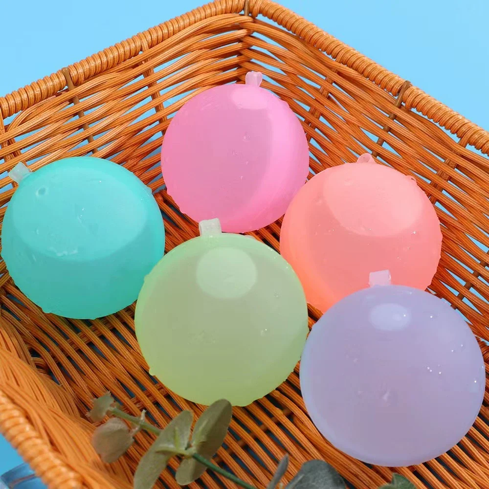 Palloncini d'acqua riutilizzabili da 5 pezzi, giocattoli d'acqua da spiaggia per piscina per ragazzi e ragazze, giocattoli estivi all'aperto per bambini dai 3 ai 12 anni, palla d'acqua