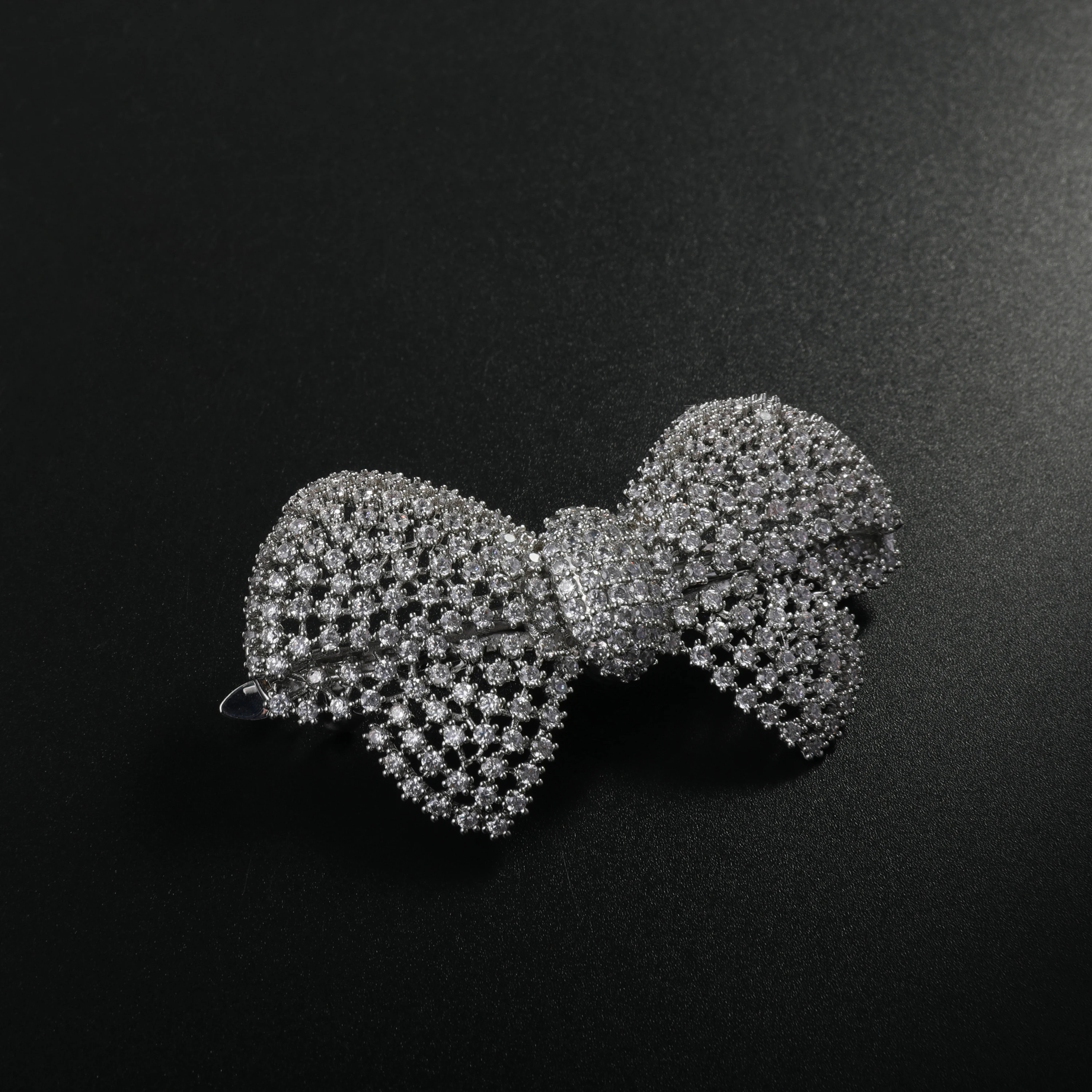 2024 New Fashion Zirconia Butterfly Designer Hair Wear Hair Clip Luxury Hair Jewelry For Women Cute Hair Accessories