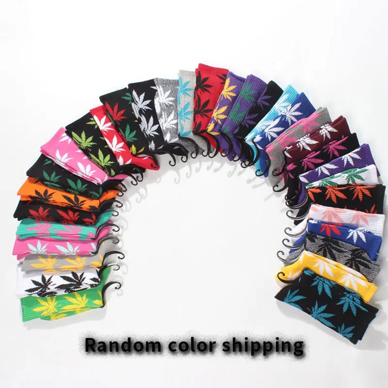 2/4/7 pairs of new random color maple leaf socks, new trendy street dance skateboarding, hip-hop men's and women's mid length tu