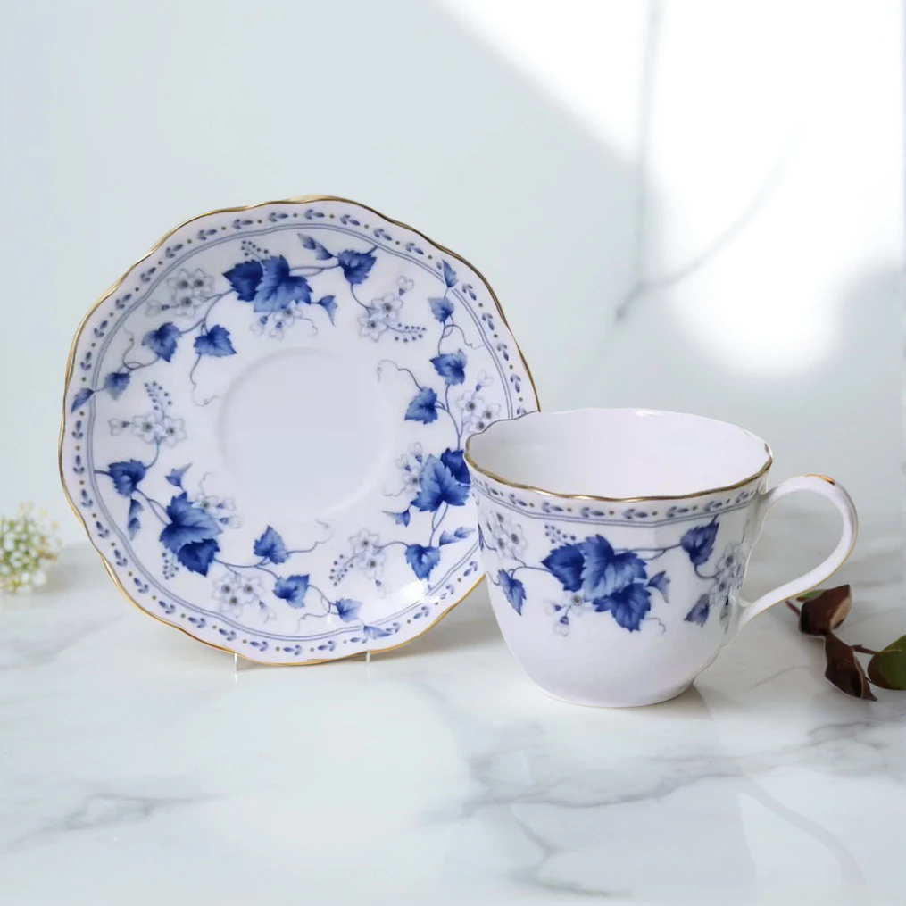 ナルミ-ボーンチャイナ-ソラリアシリーズ-ぶどうの葉模様-コーヒーカップ＆プレートセット-200cc-和風食器-コーヒー道具