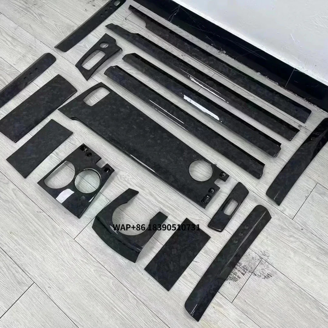 Applicable to Rolls-Royce Cullinan Upgraded Carbon Fiber Center Console Panel Customized BB Style Center Console Panel