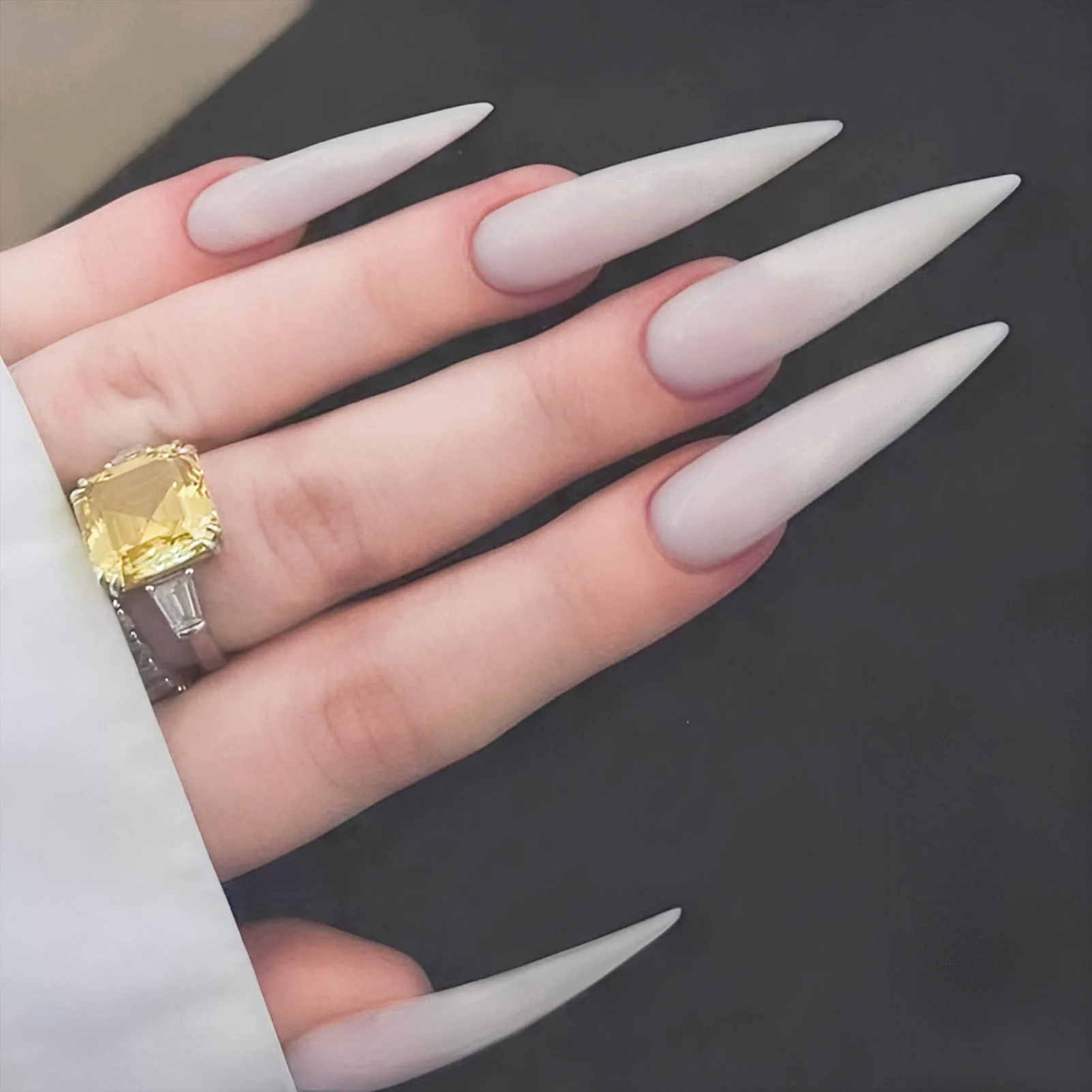 24pcs Simple Milky White False Nails Long Pointed Press On Nails Daily Wear Reusable Artificial Nails Professional Manicure Art