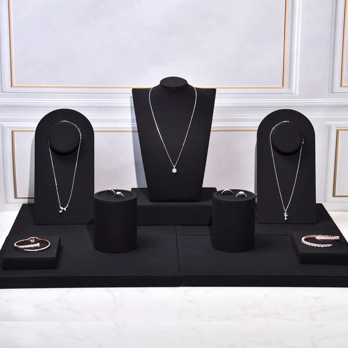 

Элитная подставка для ювелирных изделий из черного микрофибрового материала, для демонстрации ожерелий, серег, колец, витрина для украшений