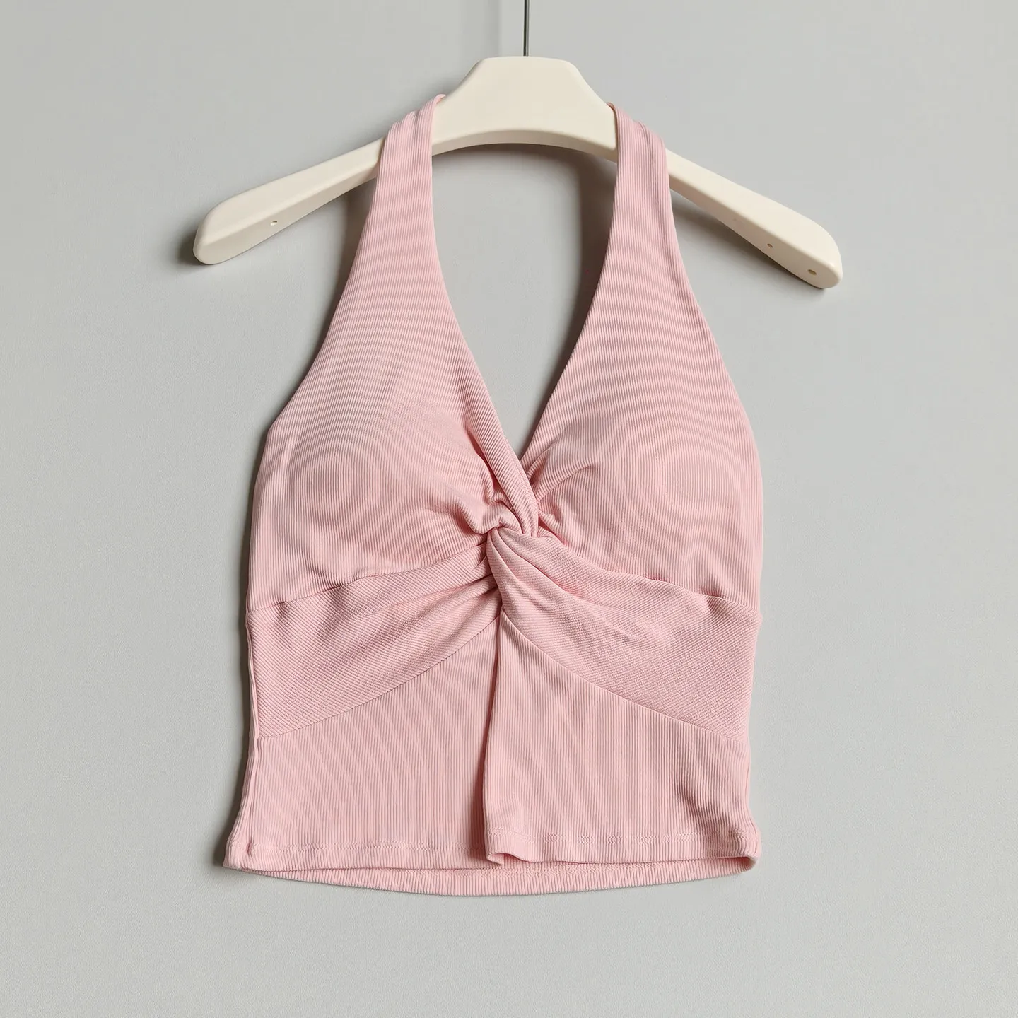 Damen Sexy V-Ausschnitt Yoga-Top Figurformendes Gedrehtes Design Sport-BH mit Brustpolster Fitness-BH Pilates Gym Tanktop – Detail 3