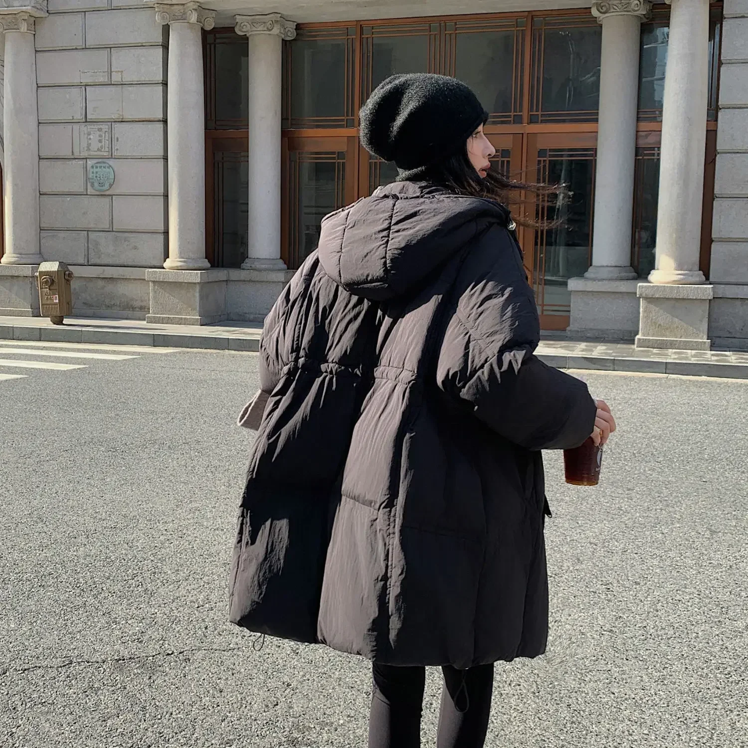 Chaqueta de plumón europea de invierno para mujer, chaqueta holgada de gran tamaño con capucha para ir al trabajo