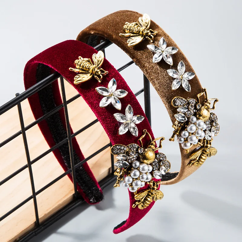 tiara-transfronteirica-vintage-estilo-corte-barroco-com-strass-design-de-abelha-borda-larga-veludo-dourado-e-perolas