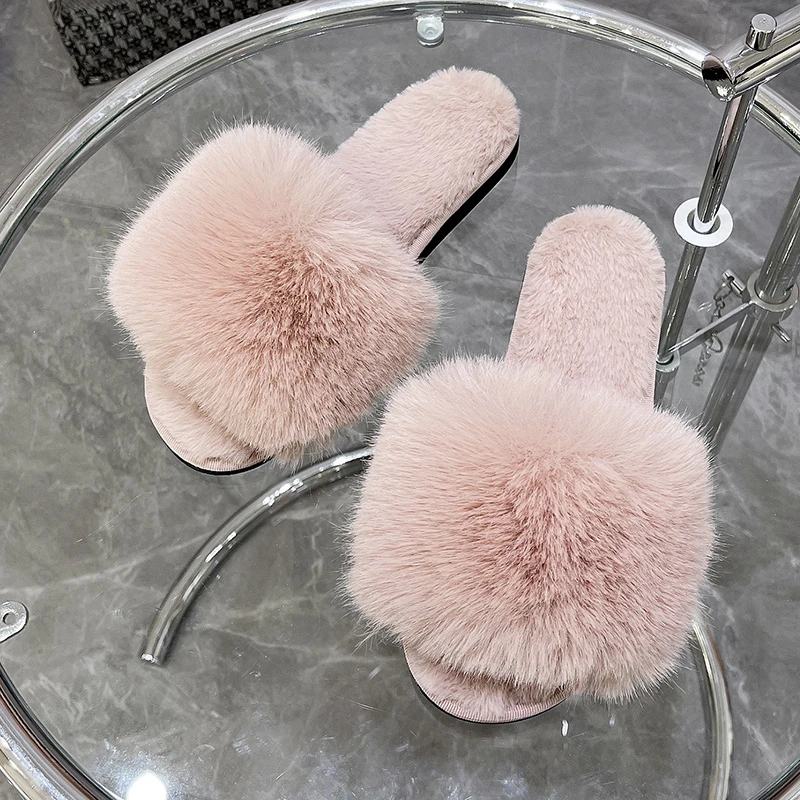 

Women Luxury Designer on Furry Slippers Flip Flops Shoes Plus Size Winter Simple Word Fur Flats Soft Home Women Slippers