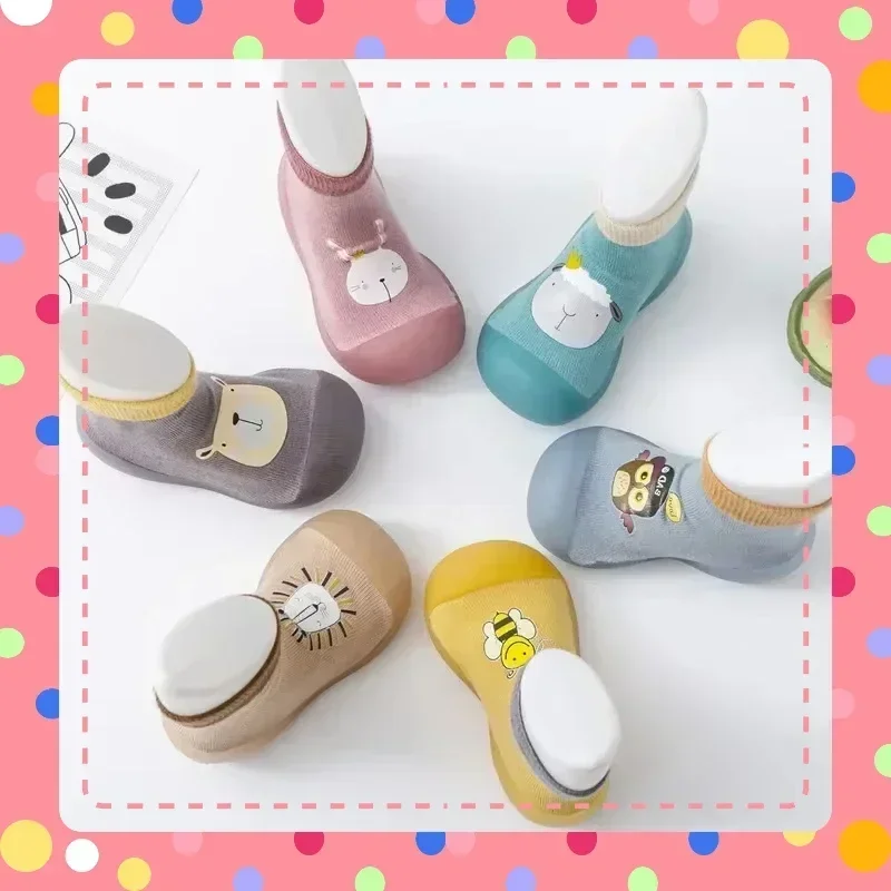 النمط الكلاسيكي الكرتون لينة سوليد جديد للأطفال الجوارب والأحذية البرنز الطفل أحذية المشي في الأماكن المغلقة رياض الأطفال النحل