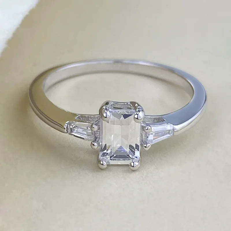 Ins Style s925 Pure Silver Ring Female 4 * 6mm Redion Cut Zircon Square Candy Simple and Versatile Hair Collection