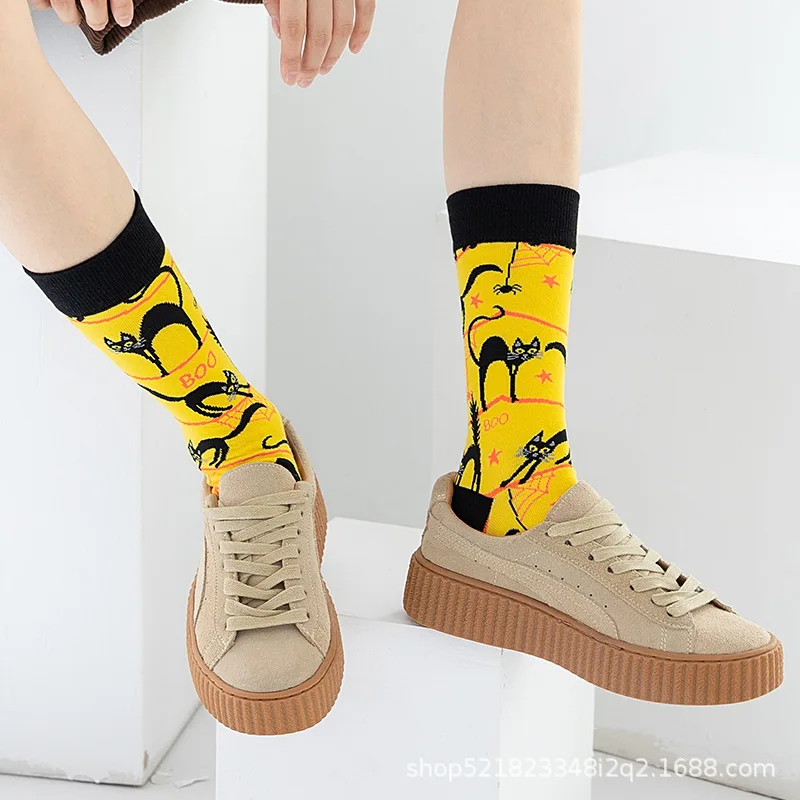 1 pair Autumn and winter new Halloween male socks skull alien female socks pumpkin socks monster tube socks