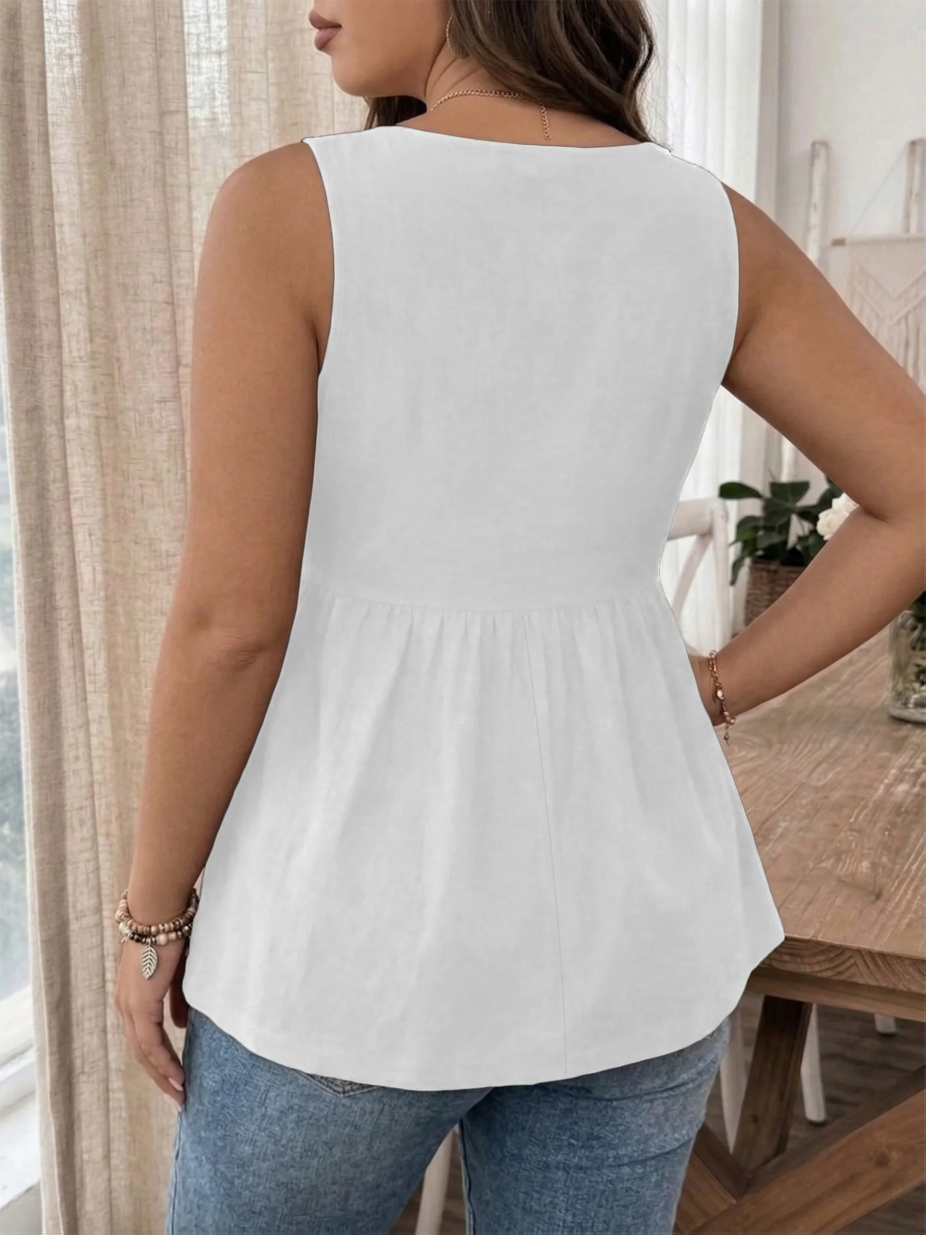 Stilvolles Plus-Size Damen-Tanktop mit Knopfdetails für mühelosen Mode-Look – Detail 12