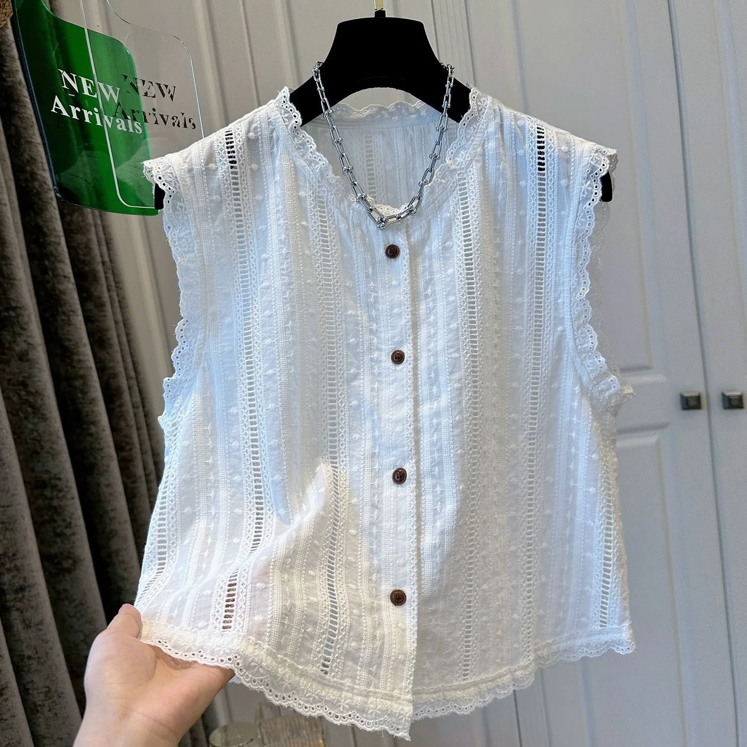 

Sleeveless Korean Lace Patchwork Shirts Summer Hollow Out Fashion Blouses For Women O Neck All Match Blouses Camisas De Mujer