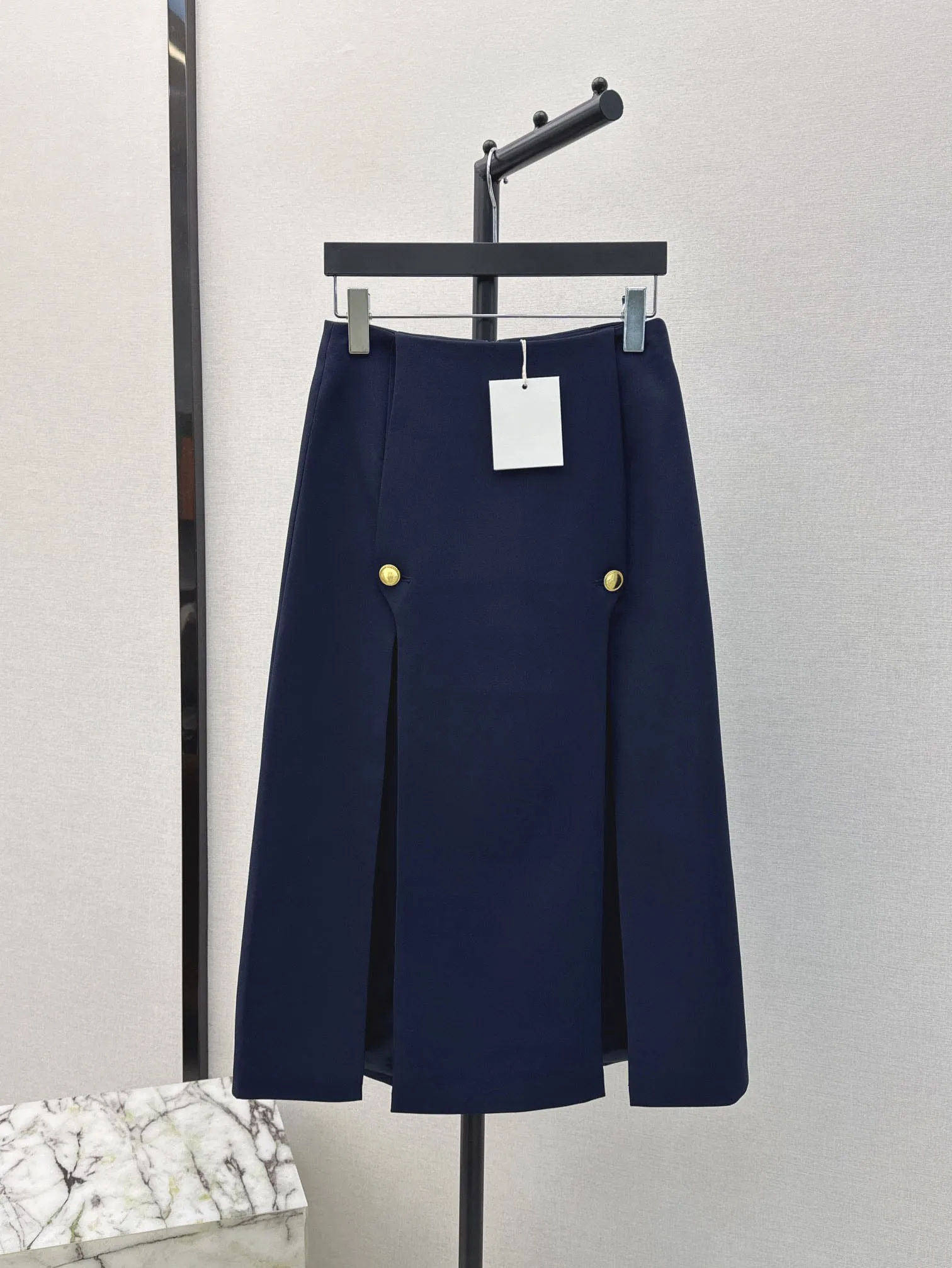 

2024 Summer and Autumn New High Quality Women's Clothing Commuter double slit style mid length hip hugging skirt 0722