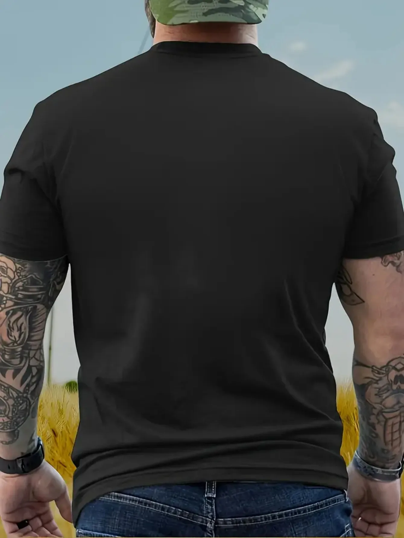 Medieval Templar Knight Sword & Shield Emblem T-Shirt 100% Cotton O-Neck Short Sleeve Summer Casual Mens T-shirt Streetwear