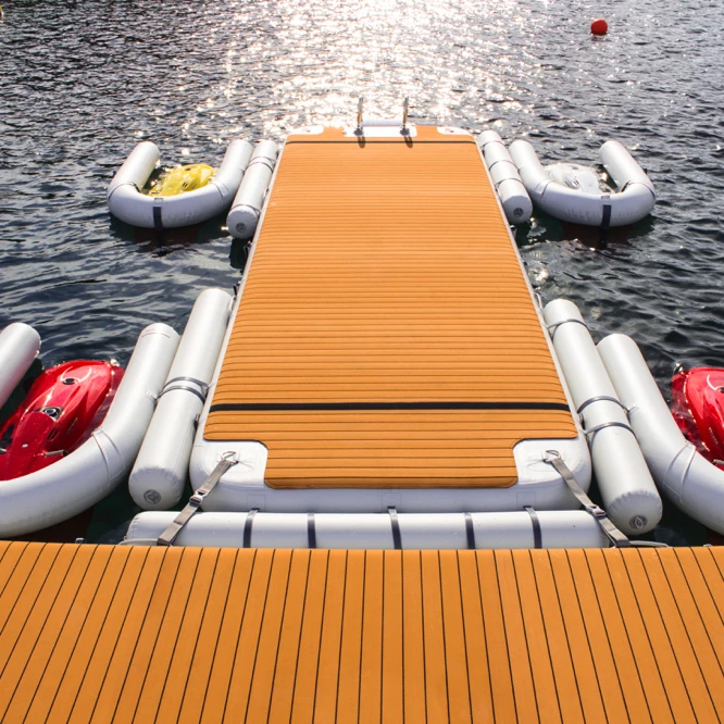 2023 hot sale Inflatable docks made of drop stitch fabric water platform