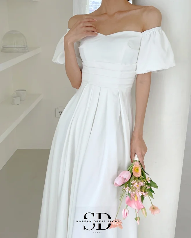 Sondr ง่ายปิดไหล่ชุดแต่งงานเกาหลีรัดตัวกลับเจ้าสาวจัดงานแต่งงานชุดที่กําหนดเองกลางแจ้ง Snap Dress