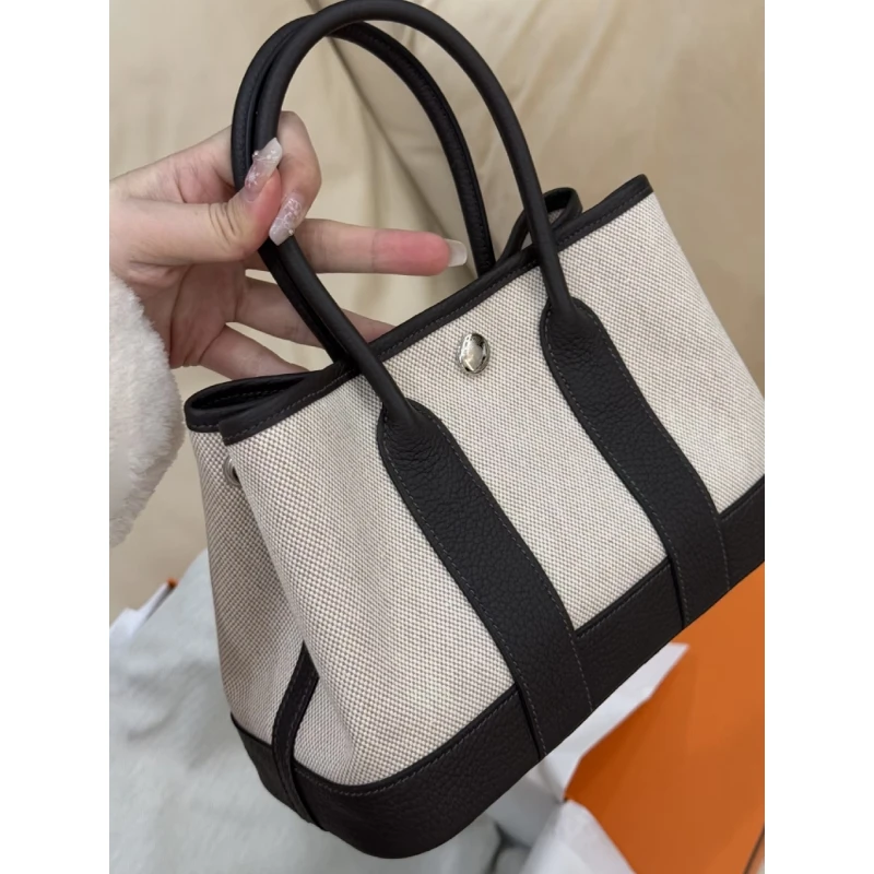 

Новинка 2025 года, садовая парусиновая сумка-тоут, 23 см, пригородная кожаная сумка на одно плечо, наклонный крест, мягкая ручка, крыло, Ape, чистый цвет