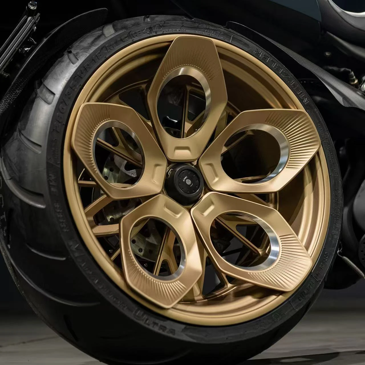 

Hot selling： Motorcycle Wheels Aluminum Alloy Rims Fit Front Rear Wheel Set 12-23 Inche