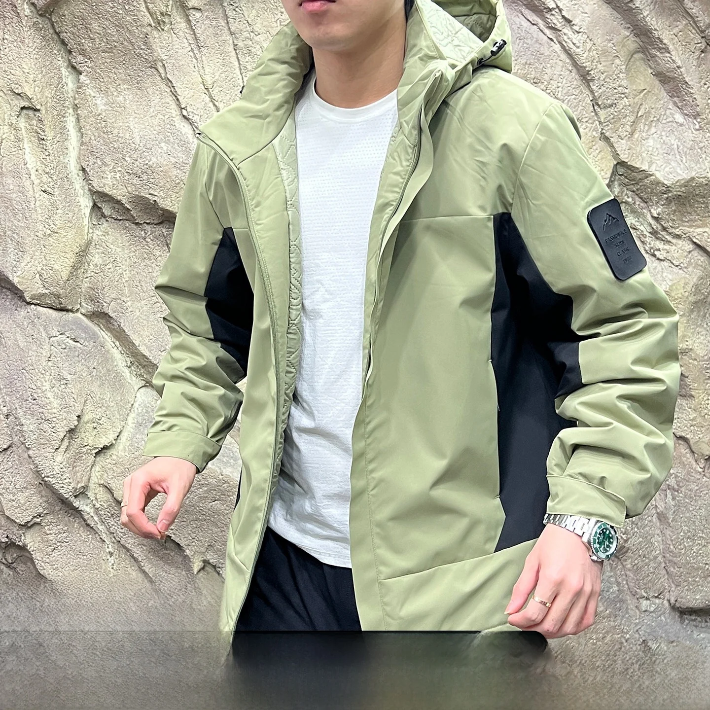 

Outdoor Men's Cotton Jaet Hooded Thermal Reflection Heat Reflective Quilted Inter Waterproof Autumn Winter Faionable