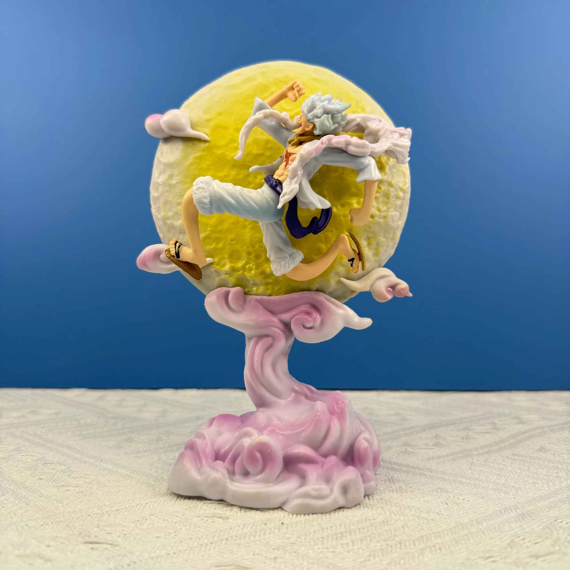 16 cm One Piece Anime Figur Mond Fee Nika Affe D Ruffy Gear 5 Mit Mond Licht Action Figur Statue Modell sammlung Spielzeug