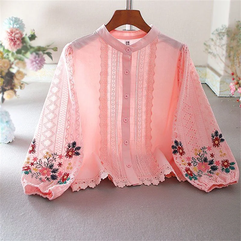 

2026 New Women's Shirt Blouse Fashion Lace Patchwork Seven Quarter Sleeve Shirt Summer Vintage Embroidered Round Neck Top