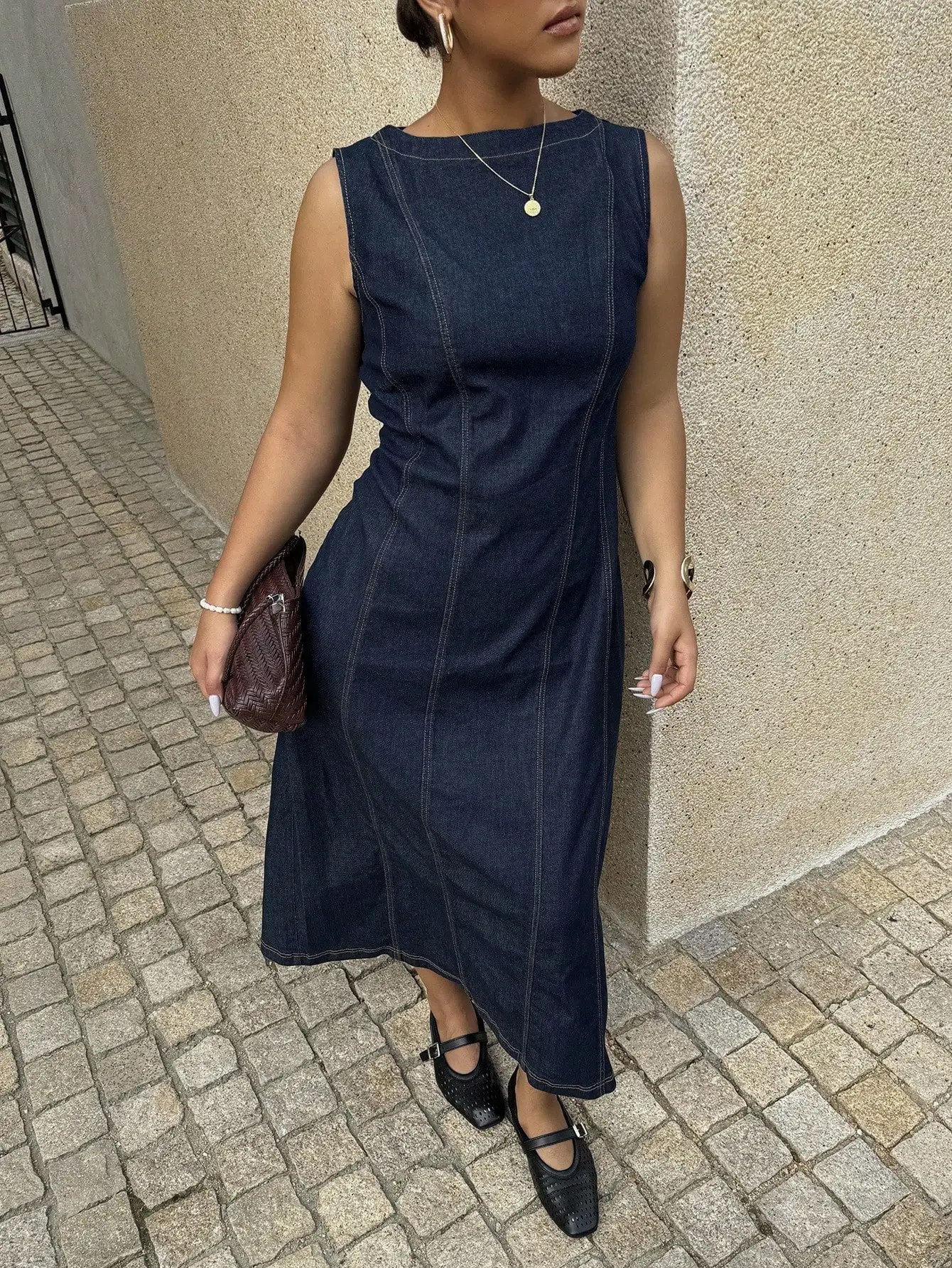 

Женское джинсовое платье миди без рукавов, приталенного кроя, с квадратным вырезом, элегантный всесезонный стиль