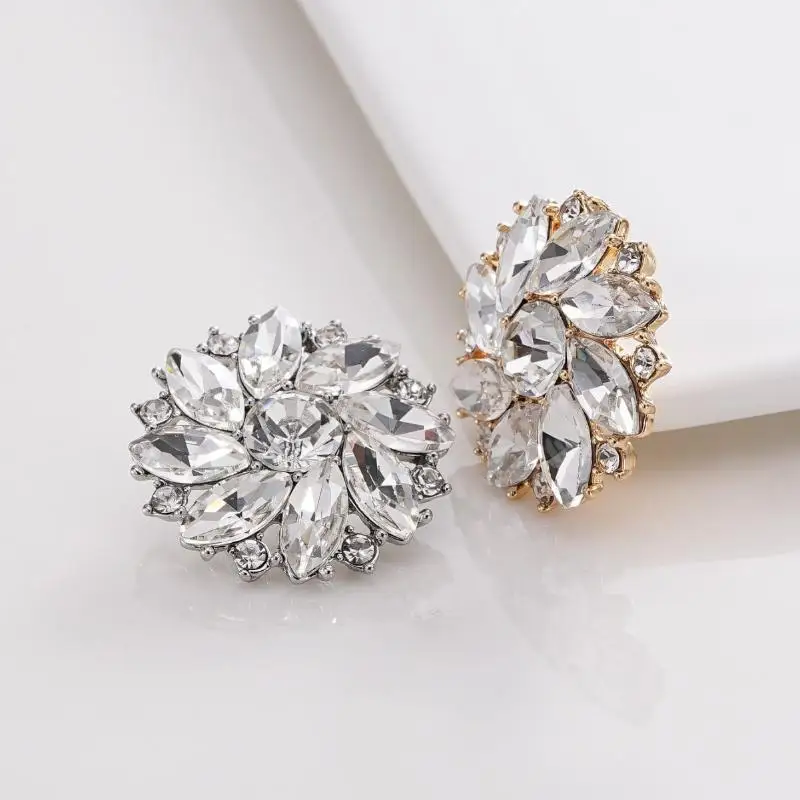 2/4 Stück Funkelnde Strass-Blumenförmige Metallknöpfe Geeignet für Dekorative Knöpfe an Kleidung – Detail 6