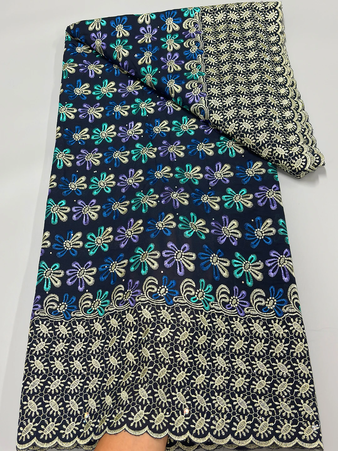 

2024 Роскошная африканская кружевная ткань из 100% хлопка, высокое качество, вышивка, оригинальная австрийская хлопковая кружевная швейцарская вуаль, кружевная ткань для шитья