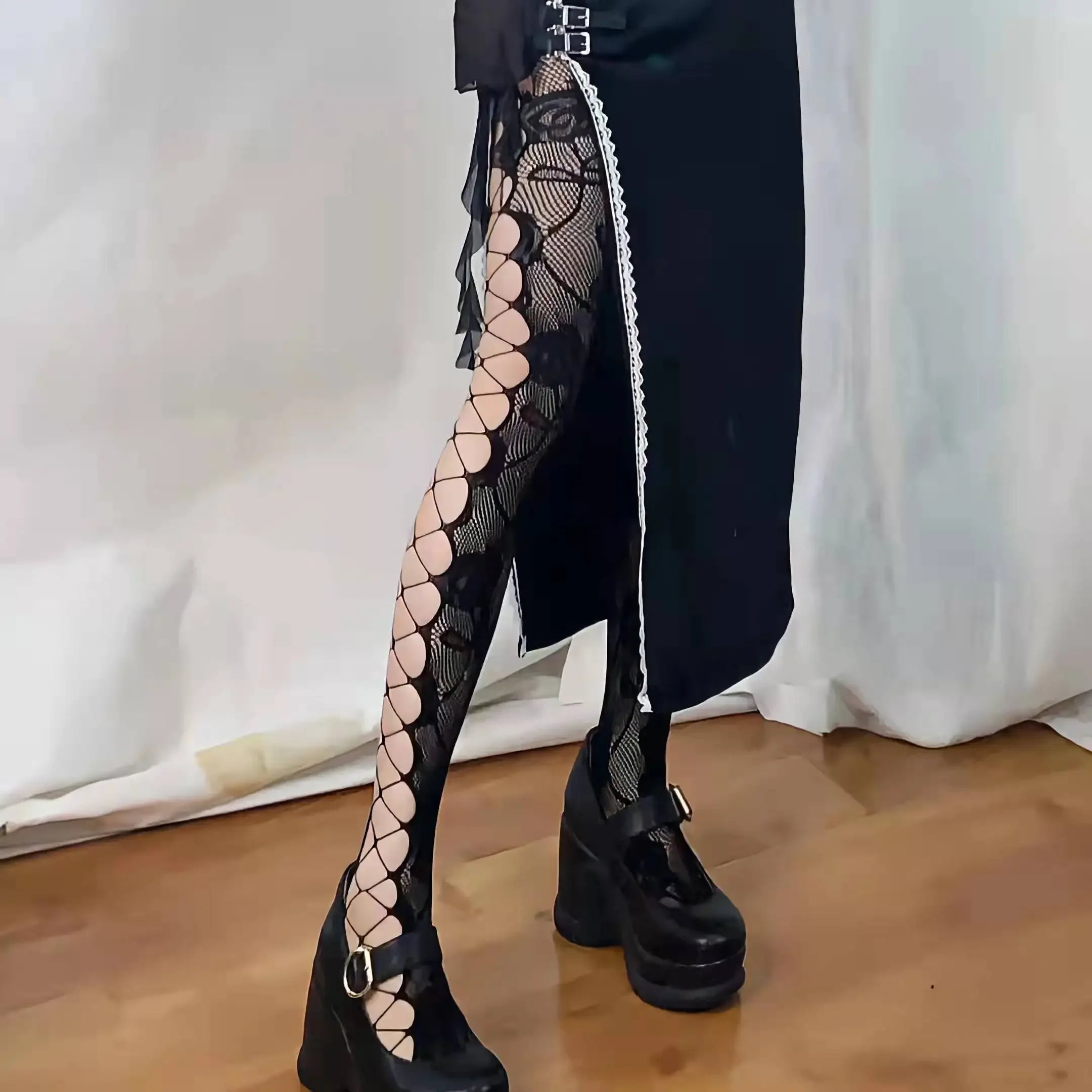 Sexy Jirai Kei Cross Net Stockings Side Rose Jacquard Fishnet Socks Sexy Babes Splicing Straps Pantyhose Jk Black Silk Tights