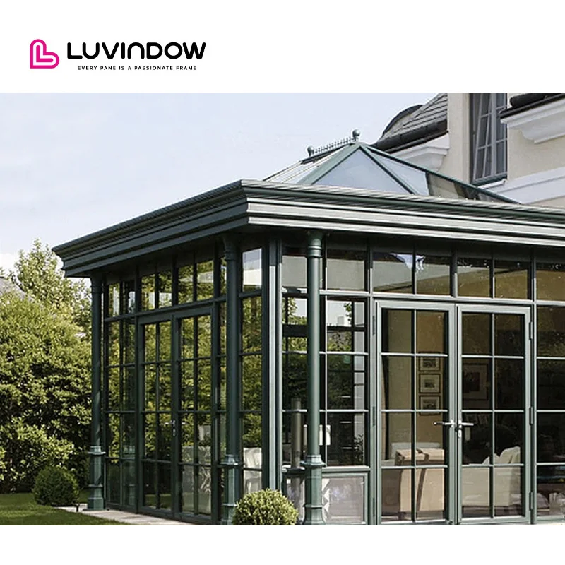 

Закрытая изолированная солнечная комната с садовой террасой