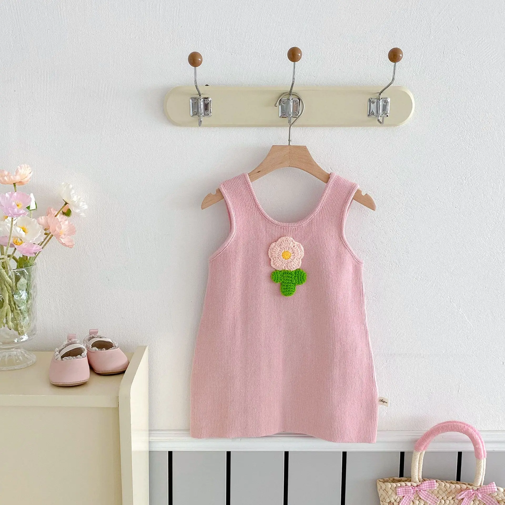 

2025 Autumn New Girls Sleeveless Knit Dress Flower Embroidery Children Vest Dress Cute Baby Princess Dress Kids Clothes