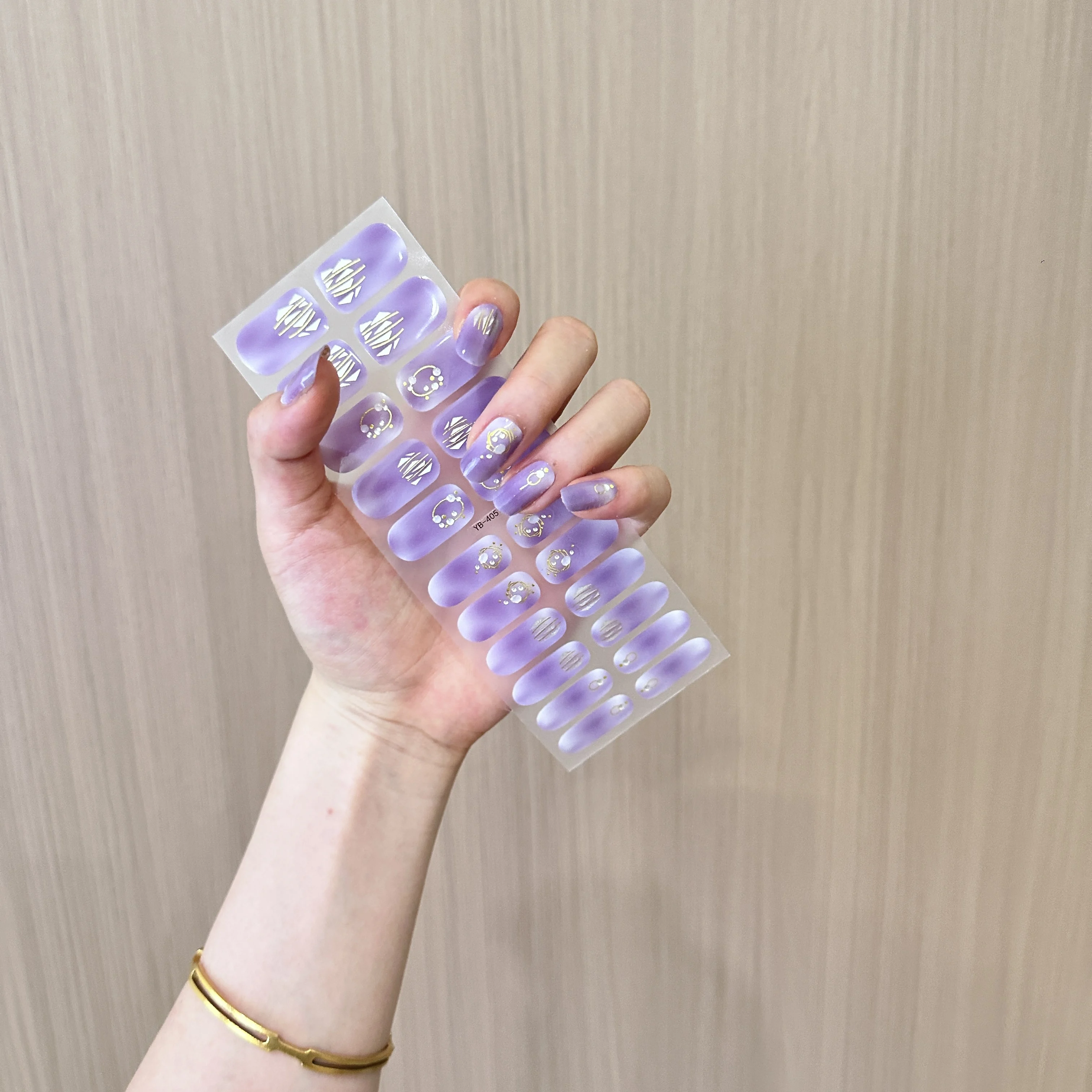 Elegantes tiras de uñas Queen, pegatinas de uñas de moda para mujeres, no necesita luz ultravioleta, tiras de uñas autoadhesivas de cobertura completa, película de esmalte de uñas de gel sin sellado impermeable, pegatinas para decoración de uñas, salón de uñas